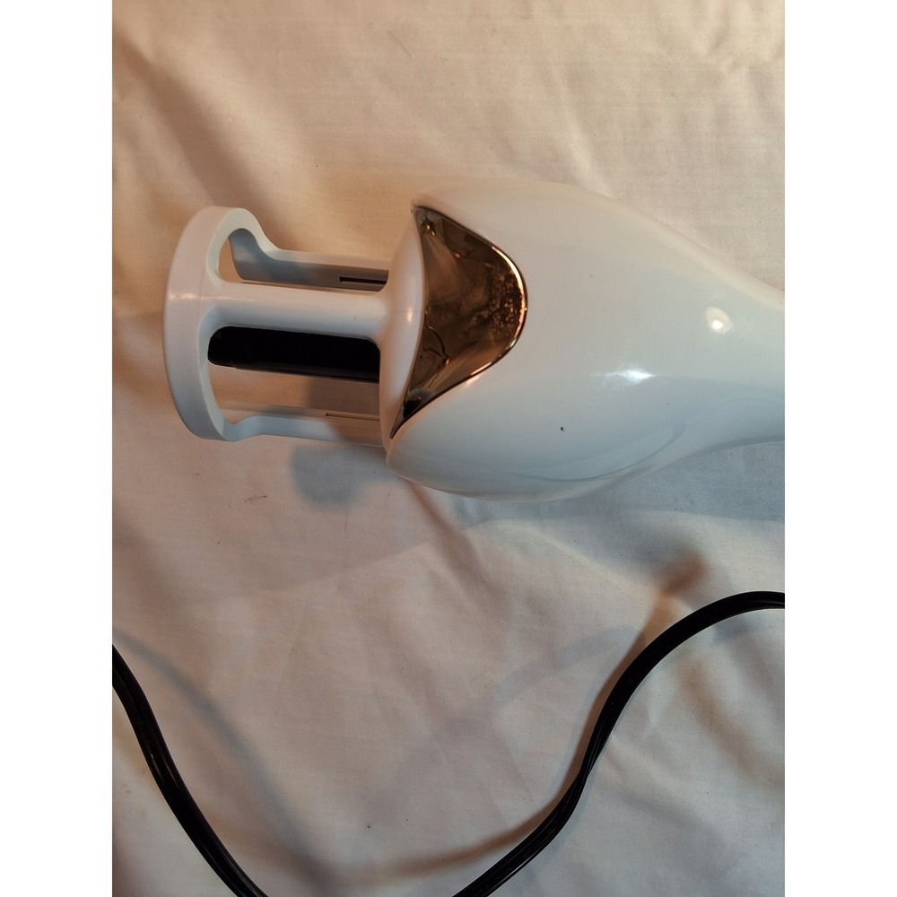 InStyler Tulip Auto Curler White Ceramic ISAC-22WTUS-00 Automatic Hair Curler - Picture 4 of 5